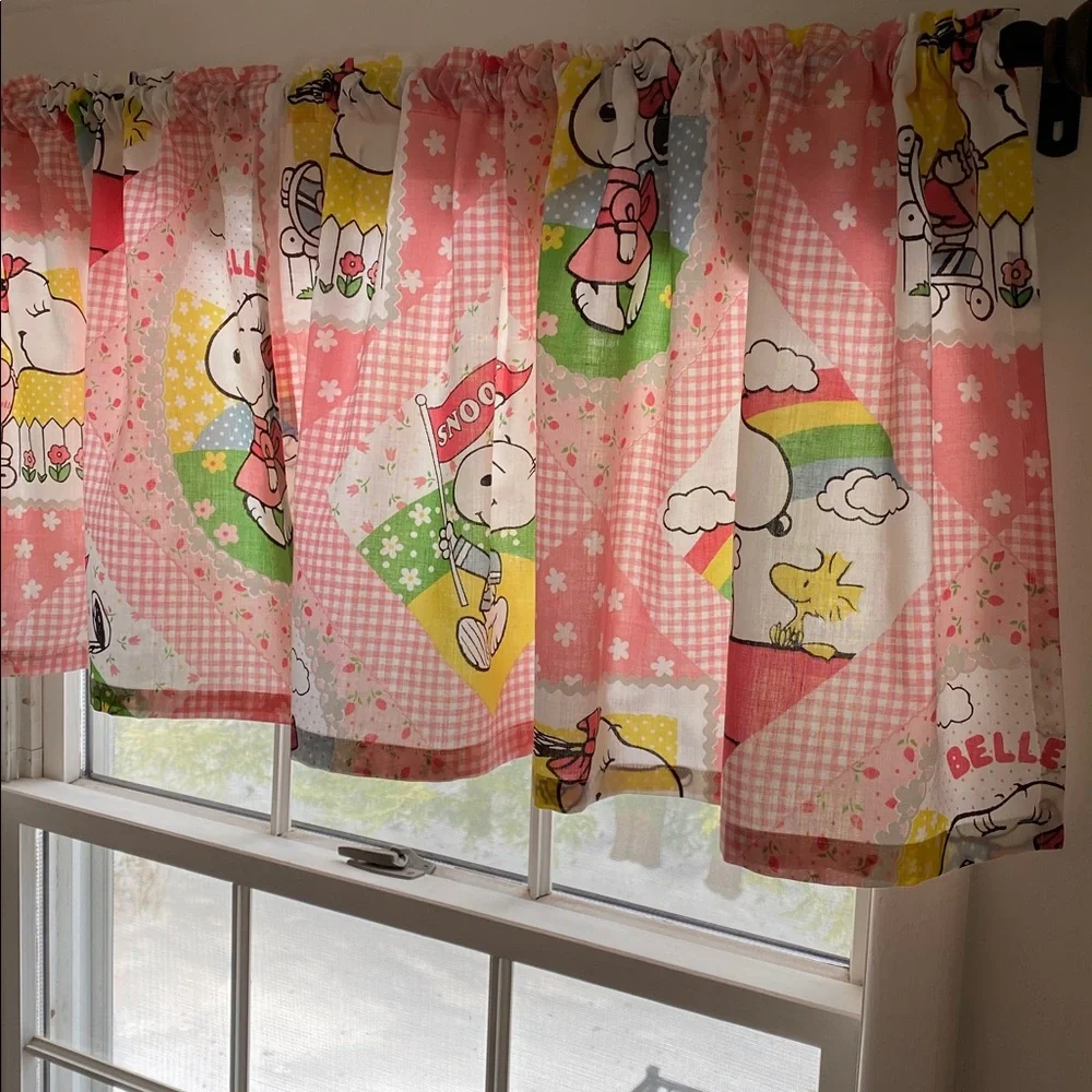 VTG Snoopy & Belle Handmade Valance